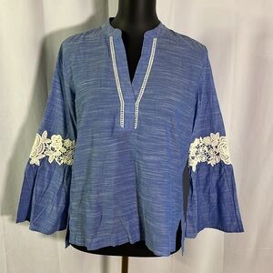 🛍 6 for $35 • NWT LOFT Floral Embroidered Bell Sleeve V-Neck Chambray Blouse